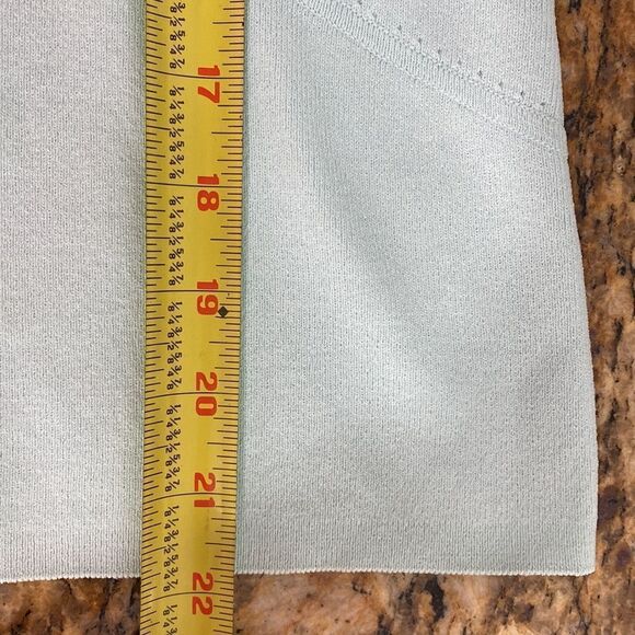 Talbots mint color knit V-neck cardigan sweater size M - Picture 6 of 6